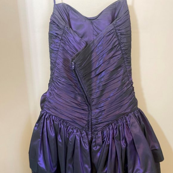 Dress - Picture 3 of 5